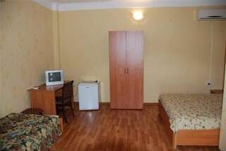 Гостевой дом Inn Maxim Новомихайловский-0